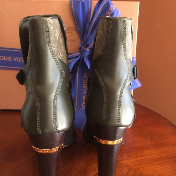 Louis Vuitton Monogram Boots - Size 38 1/2 - Picture 2 of 5